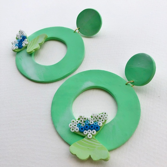 Handmade maxi butterfly hoop earrings - Picture 1 of 1